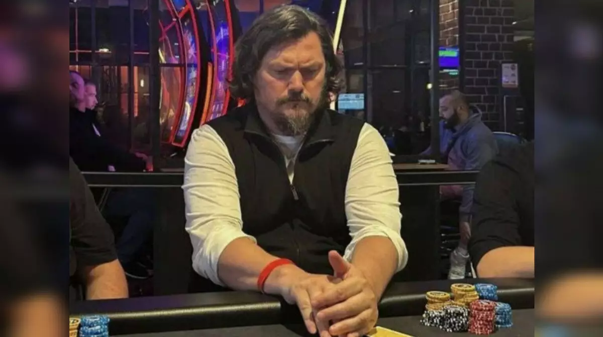 Патриарх Кирилл уволил митрополита за пристрастие к покеру