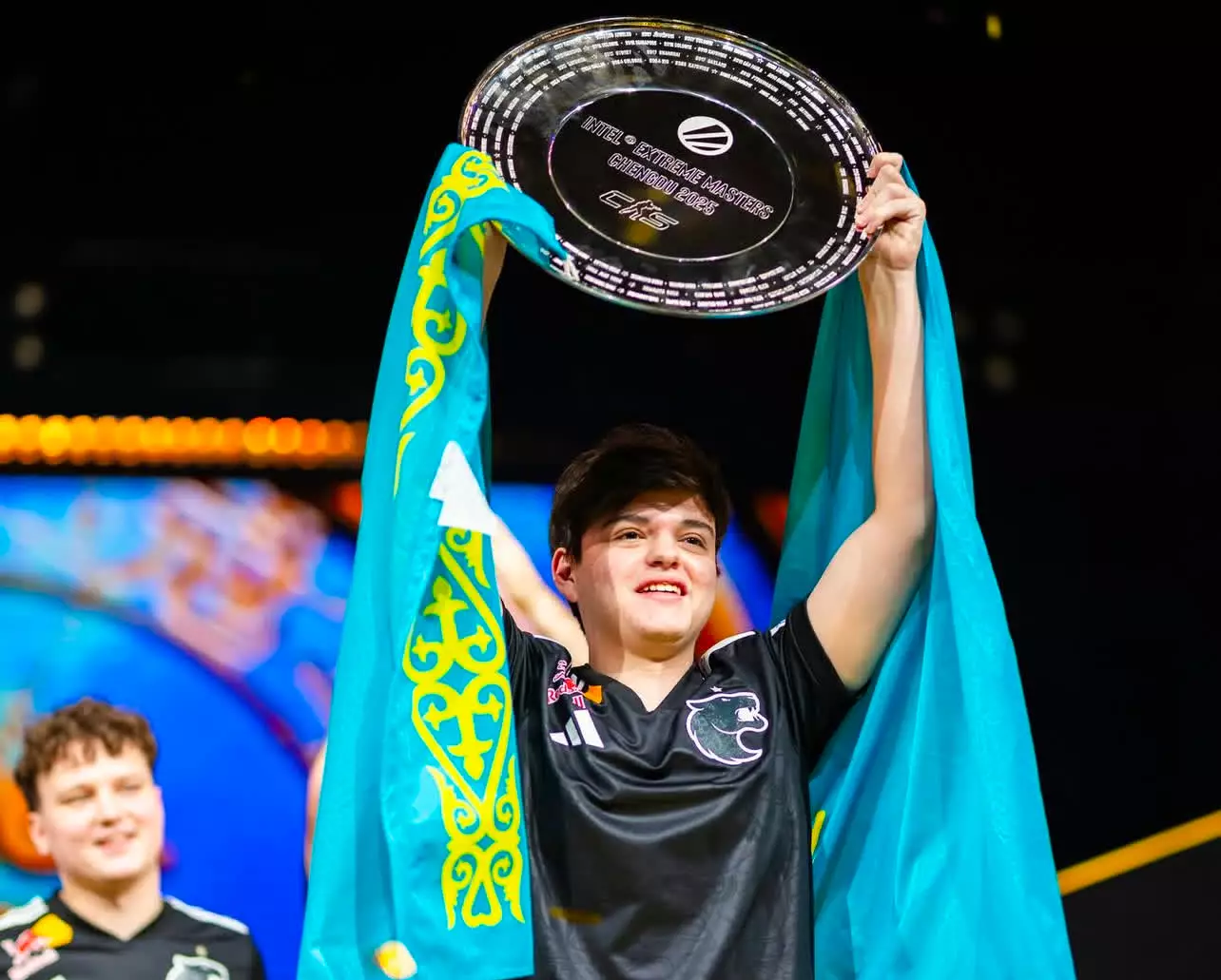 20-летний киберспортсмен из Казахстана выиграл крупный турнир по CS2