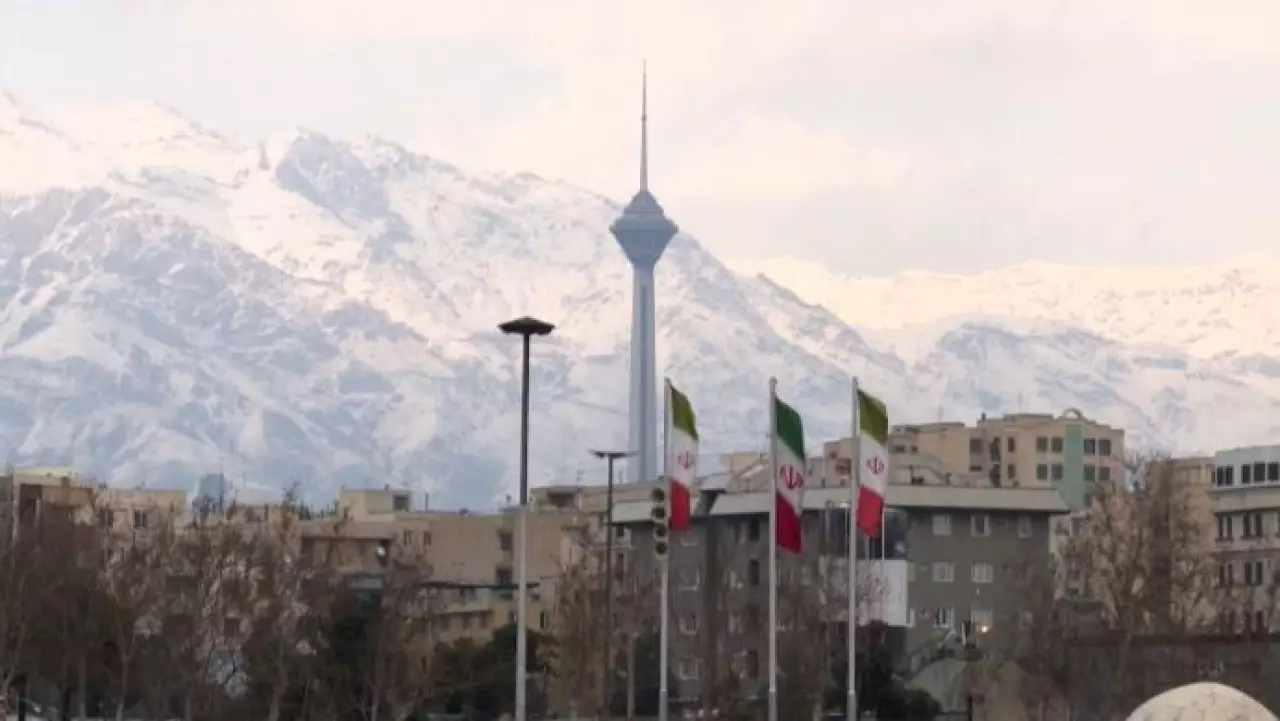 Воду экономят из-за засухи в Тегеране