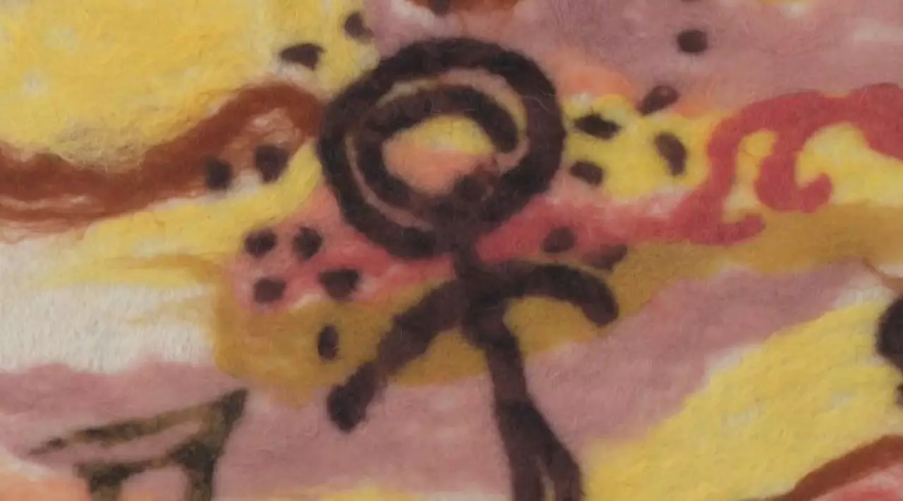 Қазақстандық қолөнерші 18 жылдан бері жүннен панно жасауды дамытып жүр