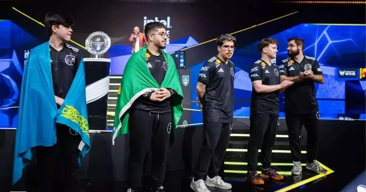  20 жастағы қазақ баласы әлемдік доданы бағындырып, 1 млн доллар ұтып алды 