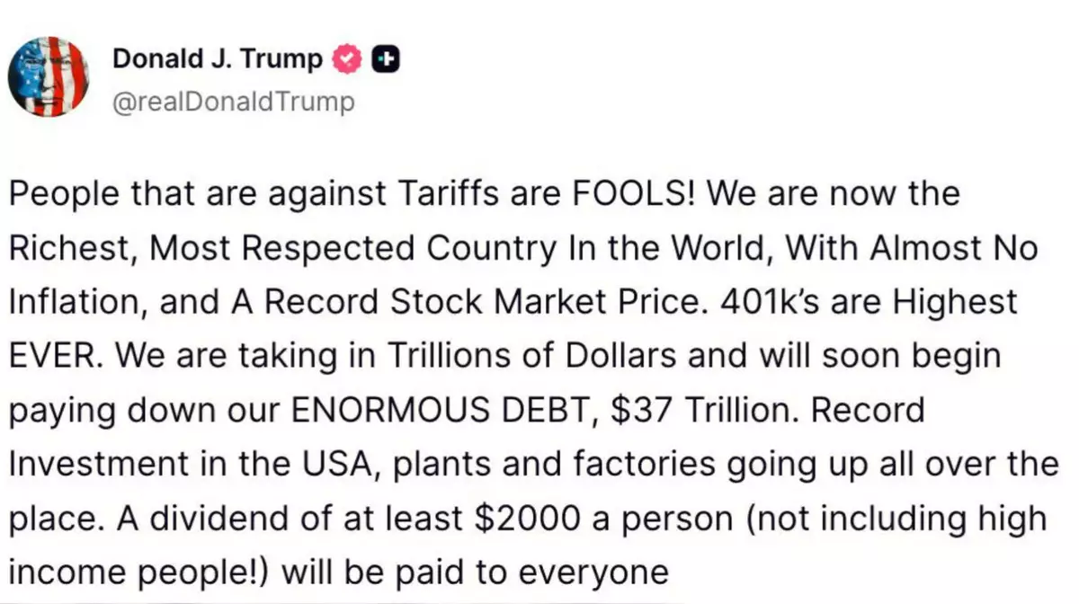 Трамп пообещал выплатить каждому американцу по $2000 из доходов от пошлин