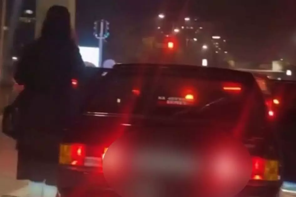 Танцы на светофоре в Абайской области закончились штрафами