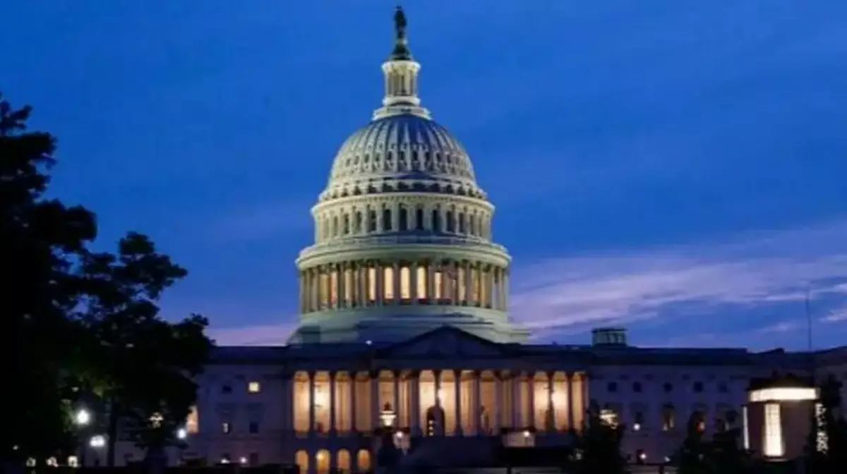 В США договорились завершить рекордный 40-дневный шатдаун