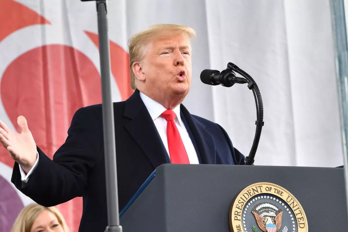 Глава BBC ушёл в отставку из-за скандала с речью Трампа