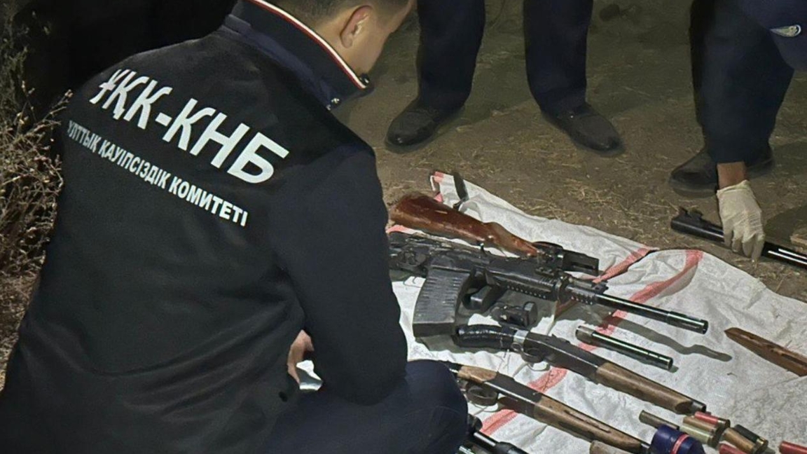 ҰҚК тәркіленген қару-жарақты көрсетті