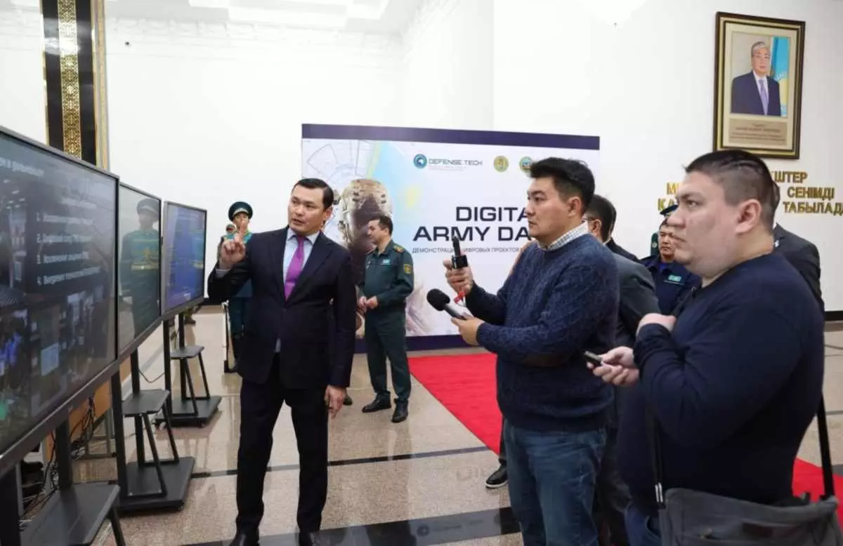Ключевые цифровые проекты презентовали в Минобороны РК