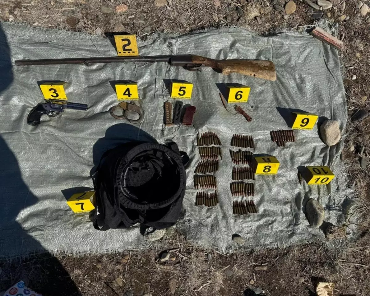 Спецоперации в 11 регионах: КНБ изъял огнемет, гранаты и автоматы