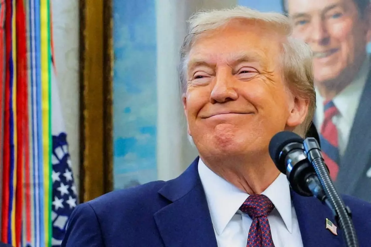 Трамп әрбір америкалық азаматқа 2 мың доллар төлеуге уәде етті