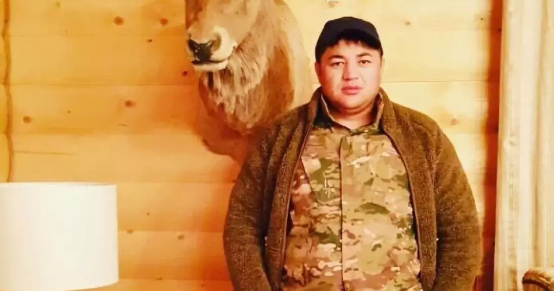 «Өзімді өртеймін»: Хасан Қасымбаевтың әйелі сот алдында шу шығарды