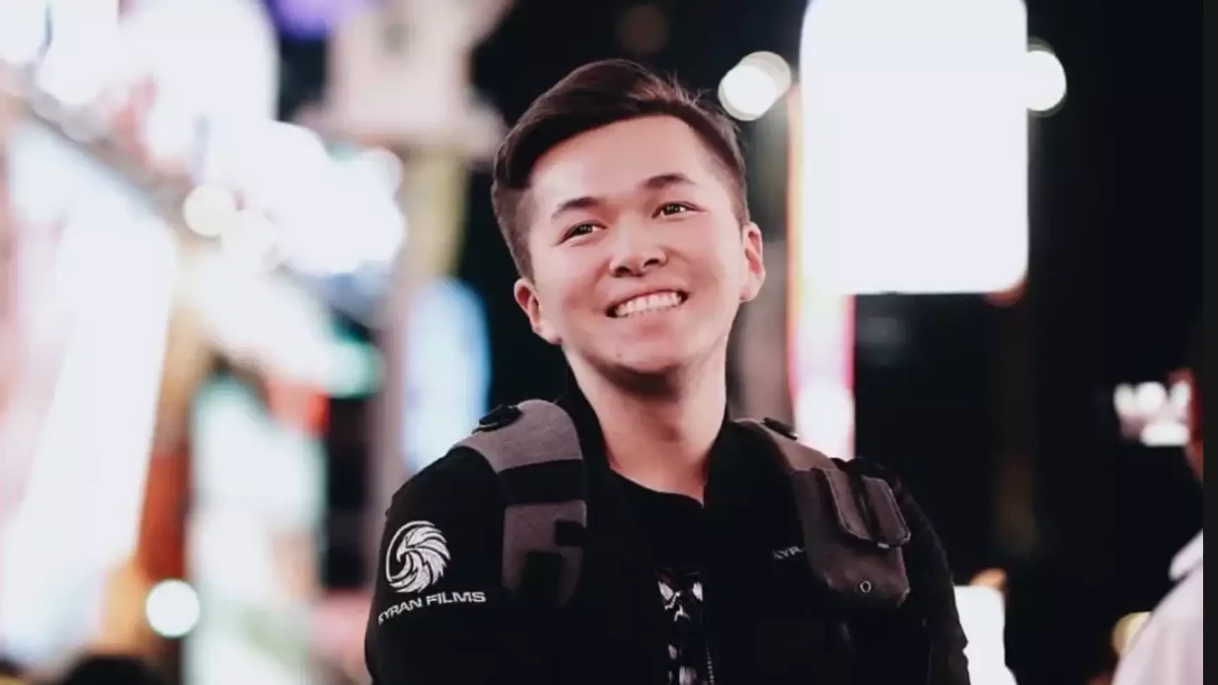 Қыран Талапбек  ұшақта масқара ұятқа қалды