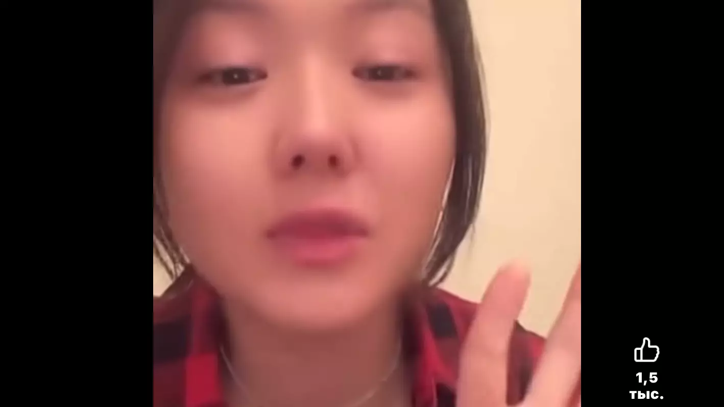 «Бәтеңкем де жыртылып қалды» – Жағдайын айтып жылаған қыз жұрттың жүрегін елжіретті