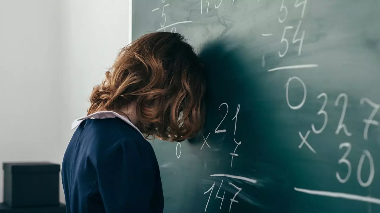 "Ең бейшара ұстаз": Мұғалімді санаттарға бөліп, алалаудан не ұтамыз?