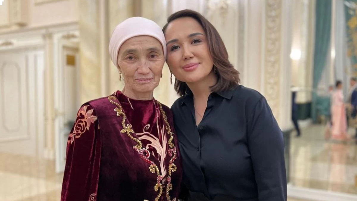 «Бұл кісі не істеп жүр?»: Ләйлә Сұлтанқызының анасы марапат алып, халықтың сынына ұшырады