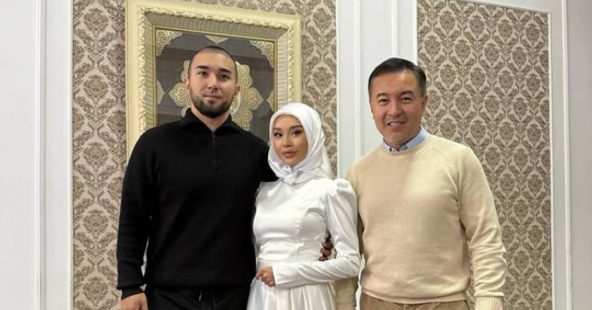  «Неке рәсімін өткіздік»: Ақан Сатаев отбасына қатысты қуанышты жаңалығын бөлісті 