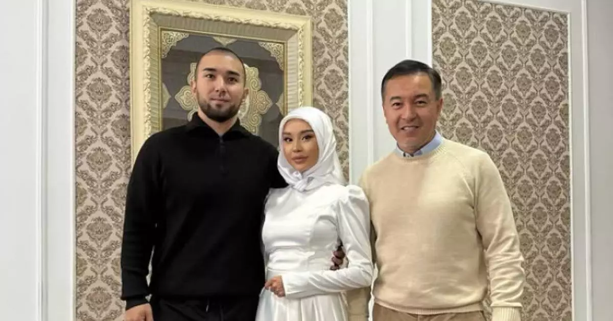  «Неке рәсімін өткіздік»: Ақан Сатаев отбасына қатысты қуанышты жаңалығын бөлісті 