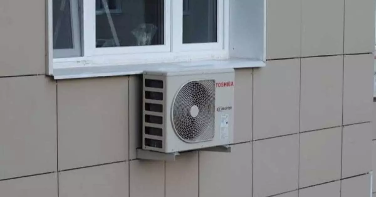  Астанада фельдшердің басына кірпіш қаптамасы мен кондиционер құлаған 