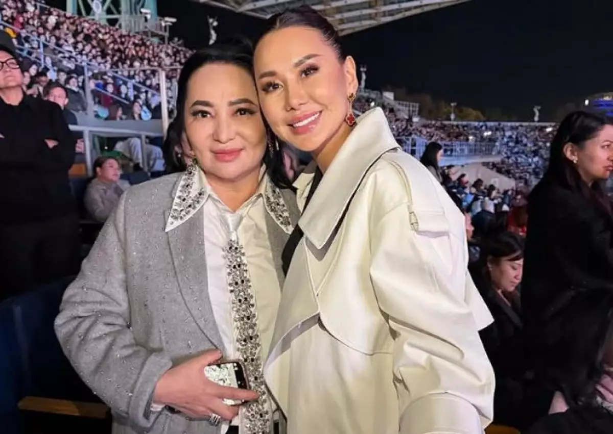 Мама Кайрата Нуртаса повторила танцевальный тренд TikTok (ВИДЕО)