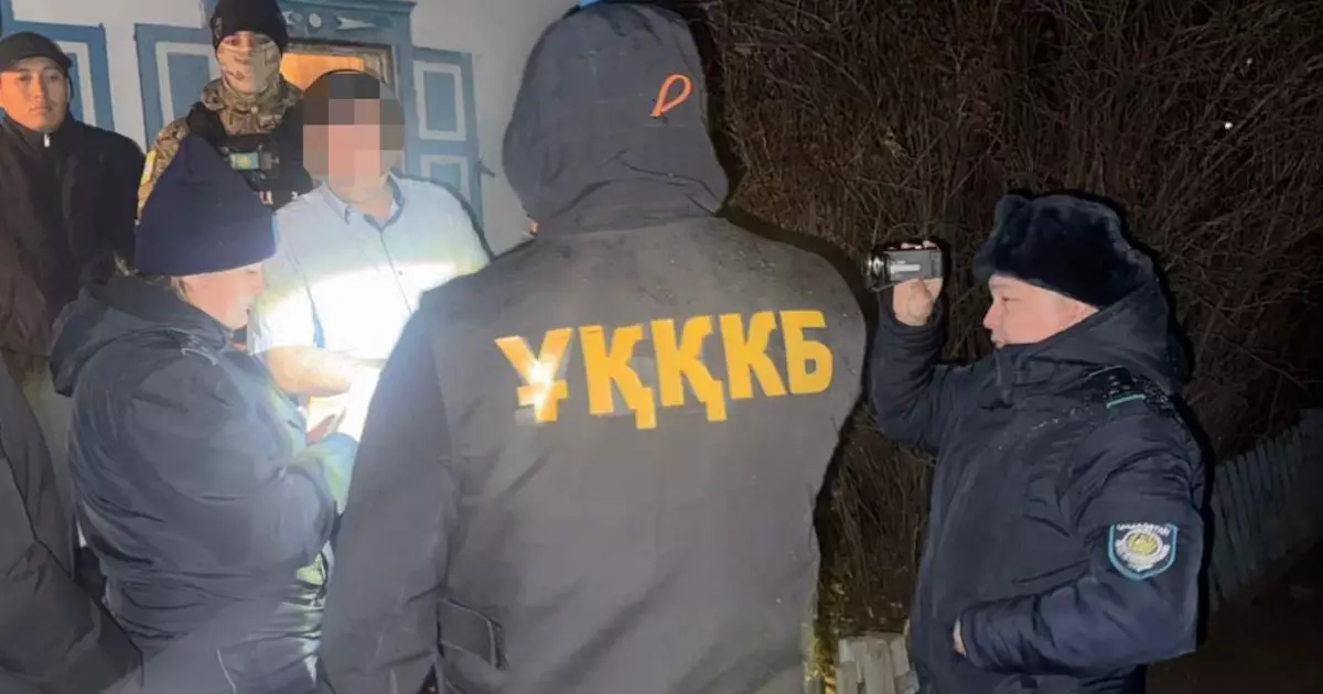   Қостанай облысында полицейлер заңсыз сақталған қаруды тәркіледі   