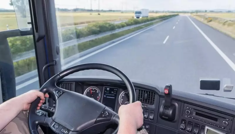 Десятки тысяч казахстанцев лишатся работы с нового года