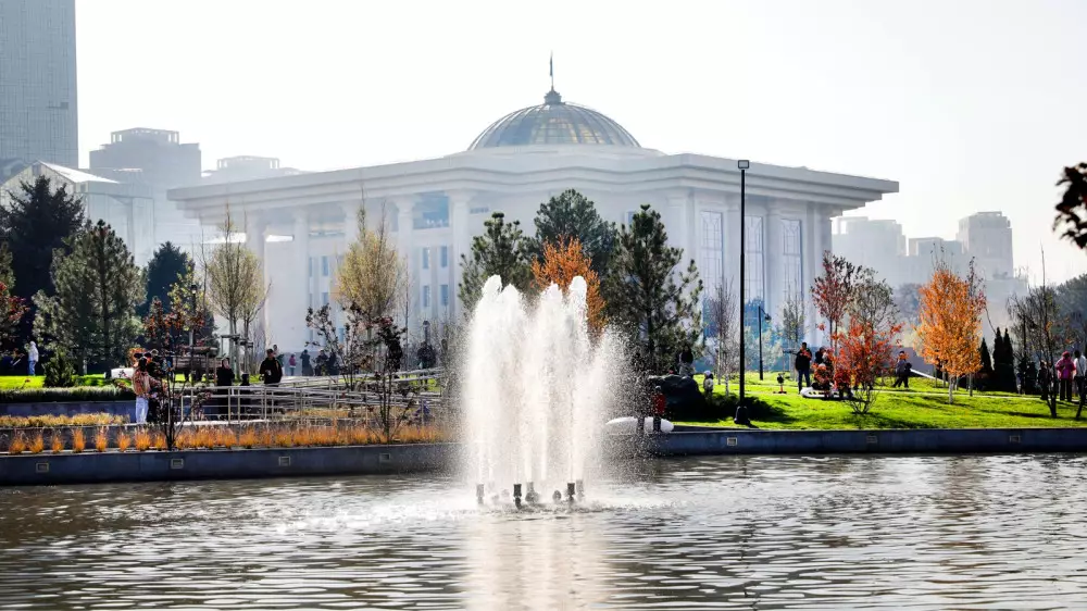 Новый сквер открыли в Алматы: проект поддержал Нурлан Смагулов