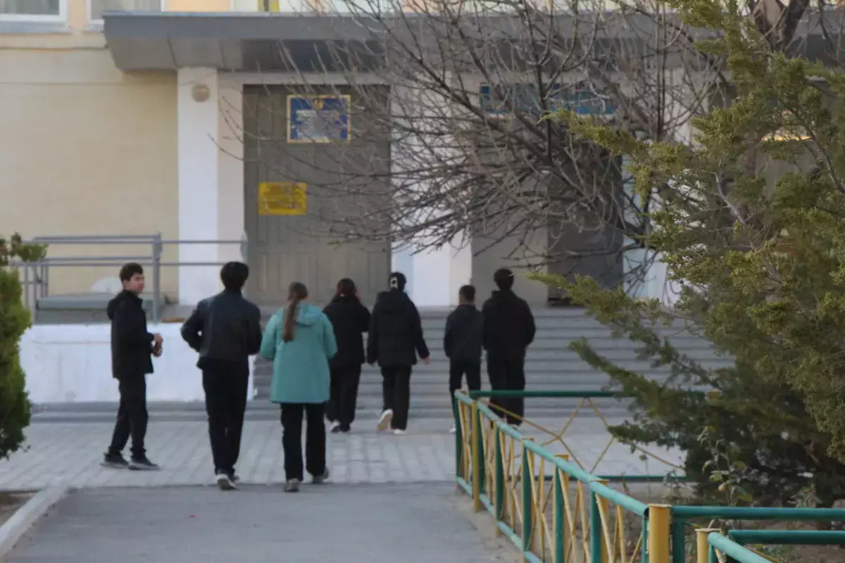 Как работают школы в Актау после сообщений с угрозами - новости на Lada.kz 10.11.2025