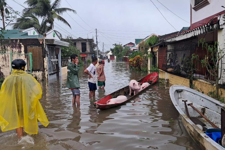 Супертайфун "Фунг-вонг" обрушился на Филиппины