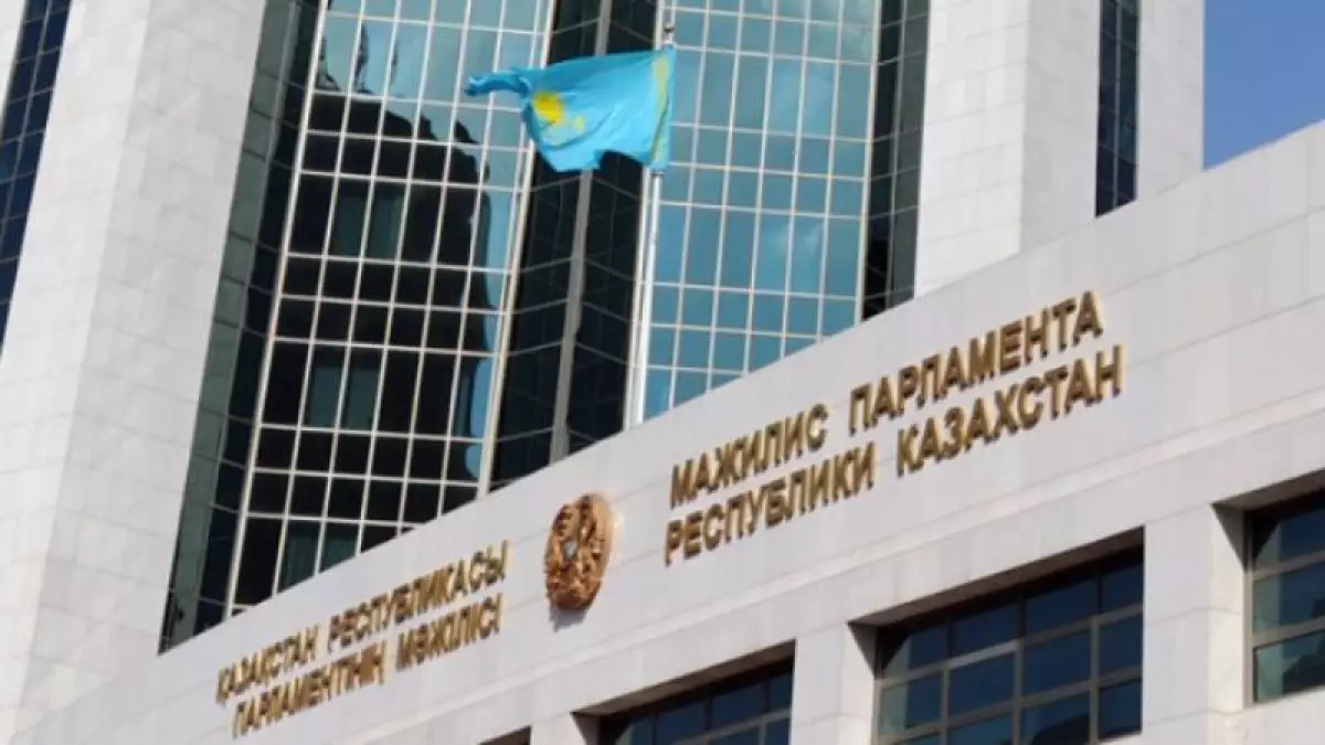 Жазушылар одағы Мәжіліс сауалына орай ресми түсініктеме берді