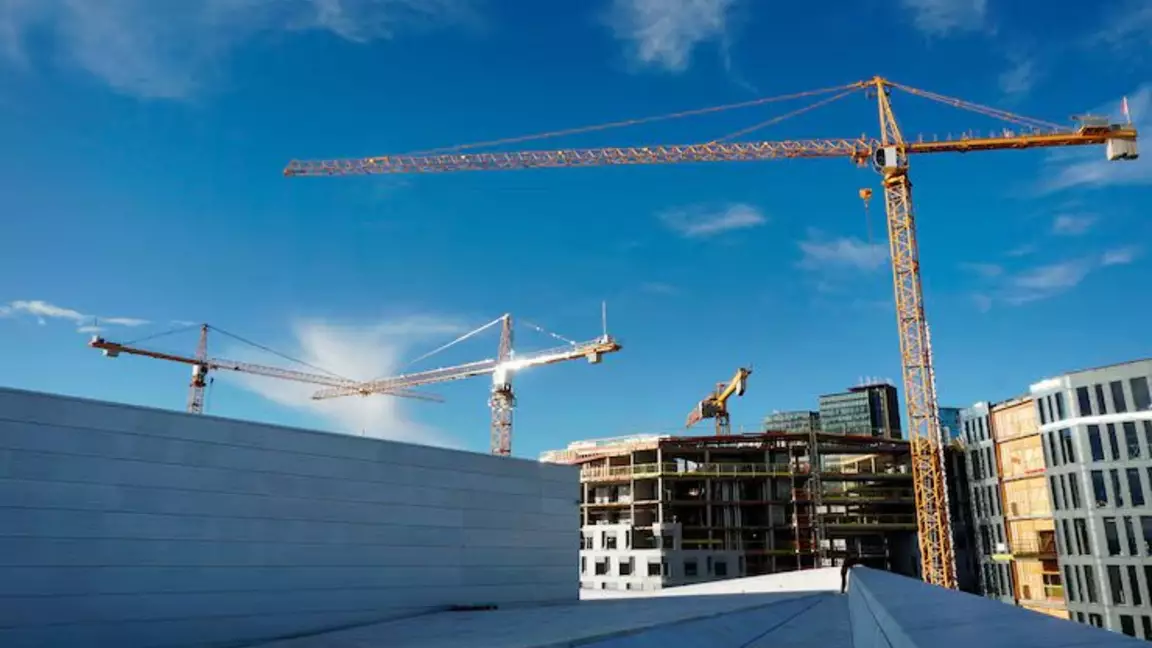 Шымкентте мердігерлер мен қадағалаушыларға айыппұл салынды