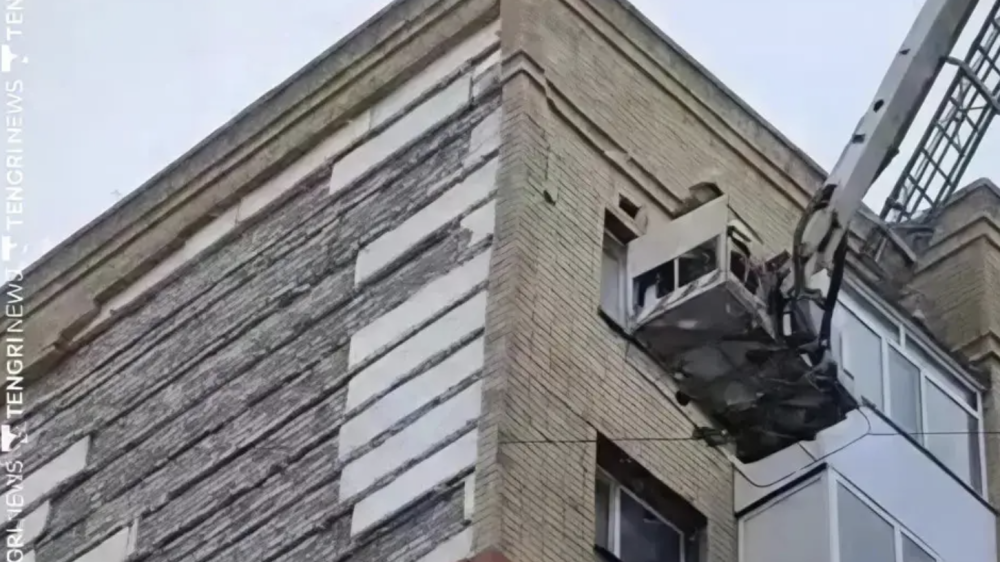 Обрушение облицовки в Астане: родственники пострадавшей рассказали свою версию