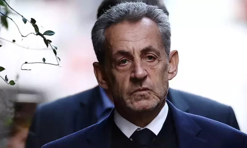 Бывший президент Франции Саркози просит освободить его до решения суда