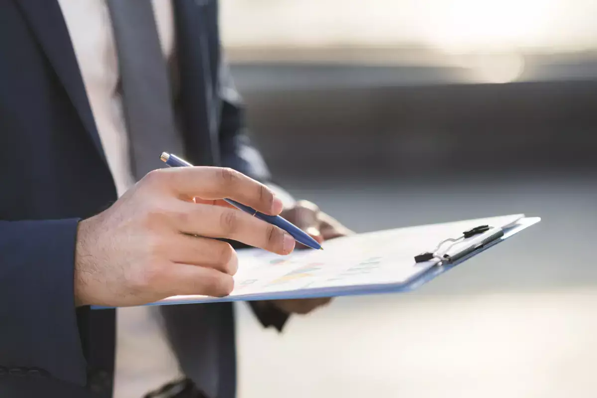 "Следующий год будет тяжелым": казахстанцев ждёт тотальная слежка за финансами - эксперт - новости на Lada.kz 10.11.2025