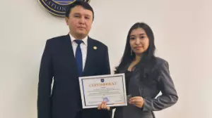 "Алматы ақшамы" газеті тілшісінің жұмысы "Әл-Фараби" апталығында үздік деп бағаланды