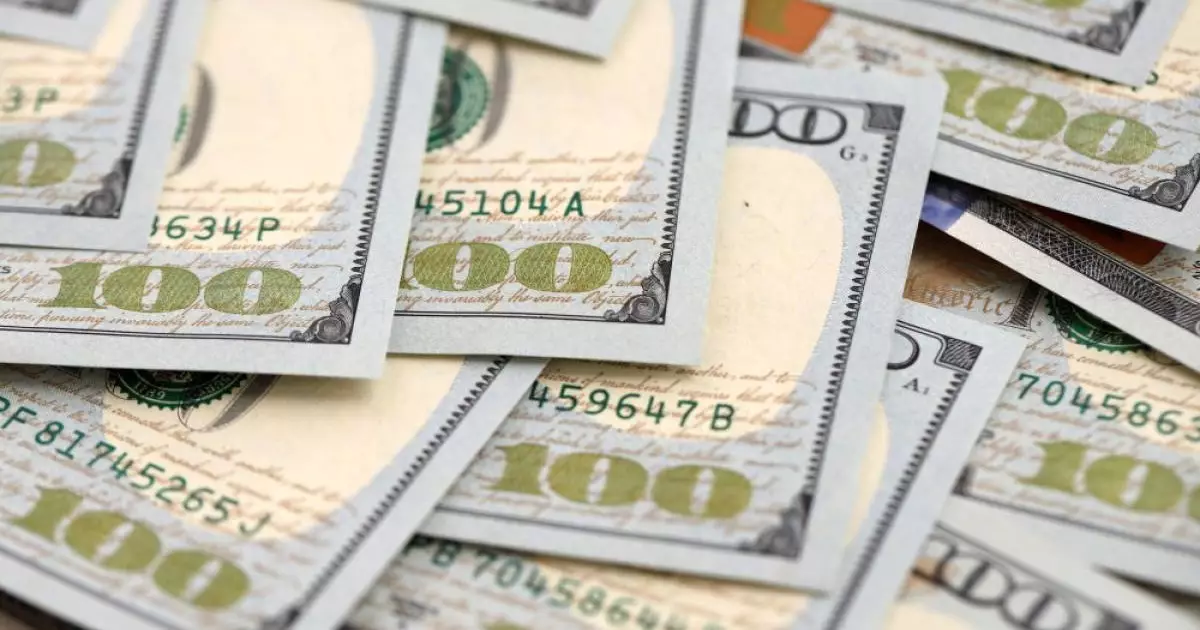  Доллар заметно подешевел в Казахстане 