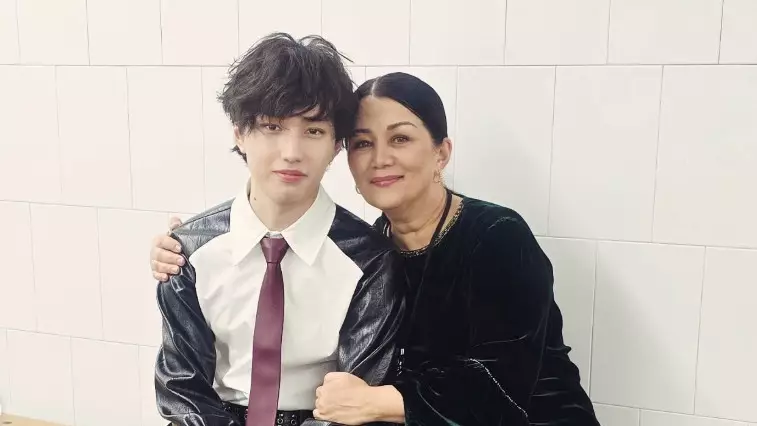 Мама Димаша Кудайбергена представила "второго Димаша": младший сын покоряет сцену