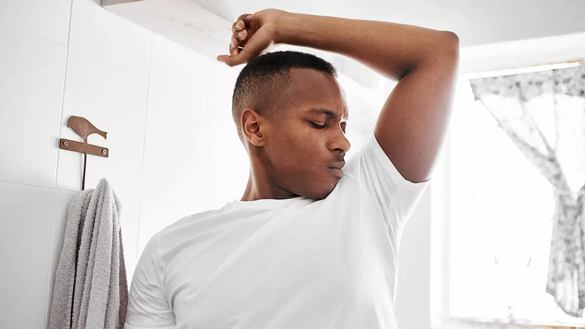 Неожиданные способы влияния продуктов на запах тела, по мнению экспертов.