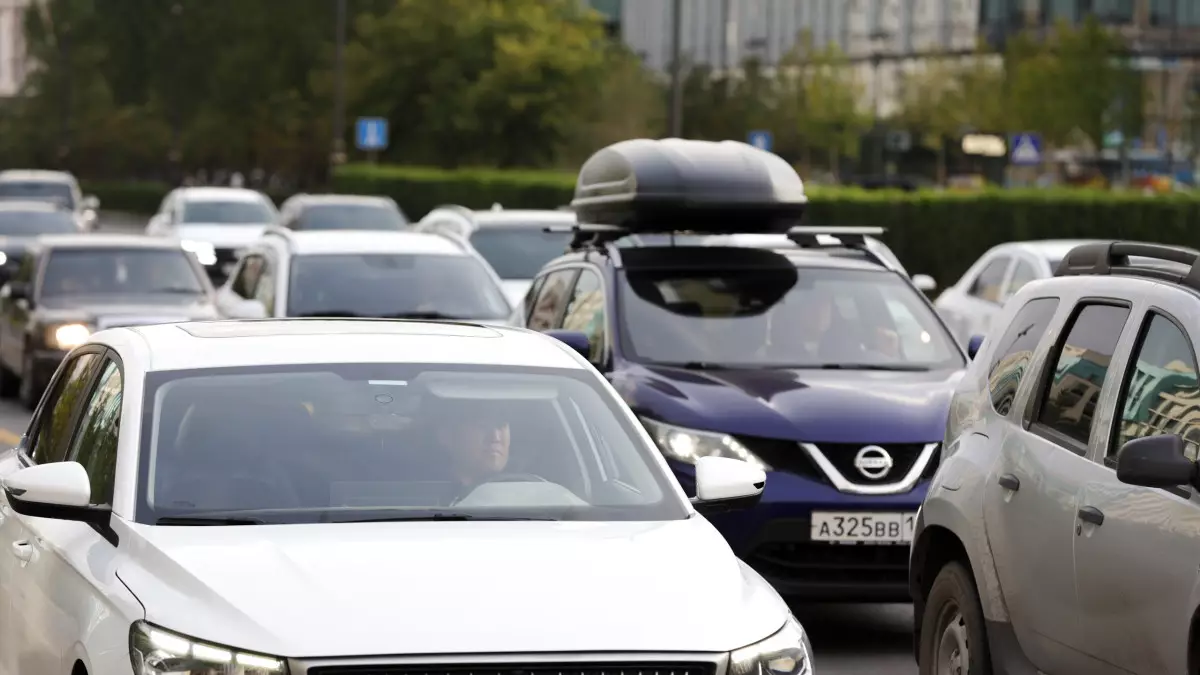 Какие авто лидируют в продажах на мировом рынке: тенденции 2025 года