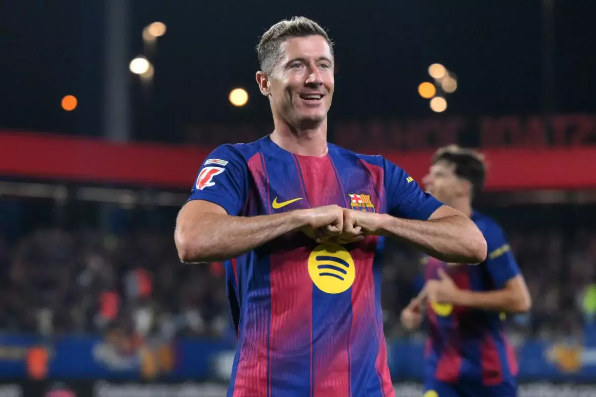 “Барселона” ойыншысы футбол тарихындағы үздік шабуылшылар қатарына кірді