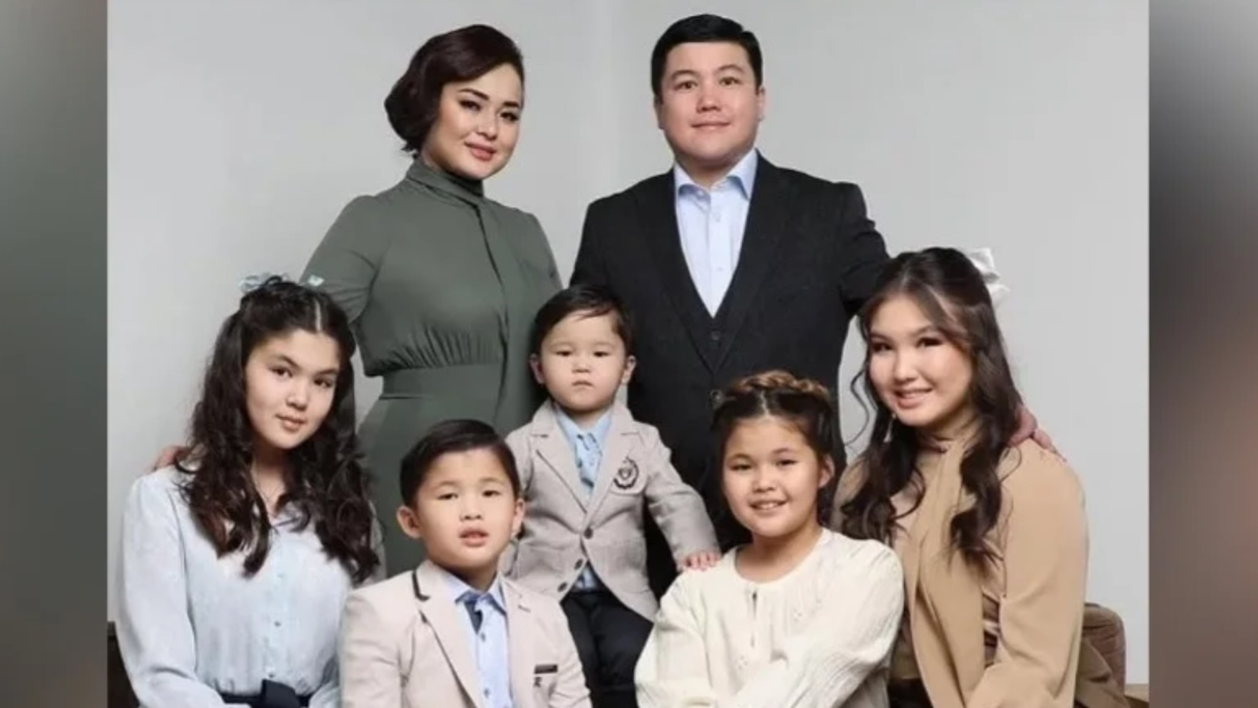 “Бір-бірімізге қатты мұқтажбыз…”: Мөлдір Мұқан балалары “ажырасуды” қалай қабылдағанын айтты