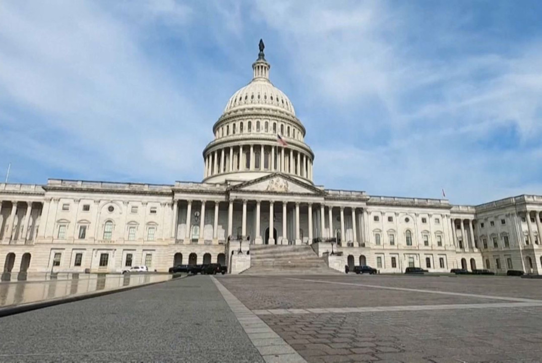Сенат США договорился завершить самый долгий шатдаун в истории