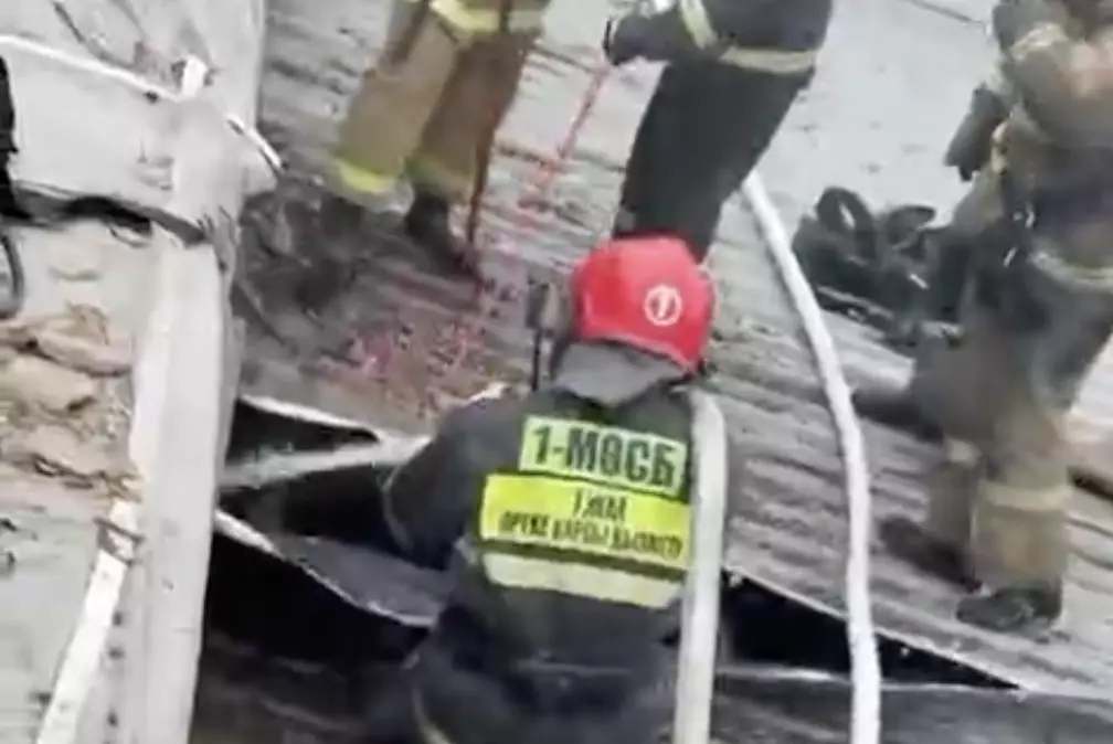 В Алматы загорелся мебельный цех: третий пожар в городе за сутки