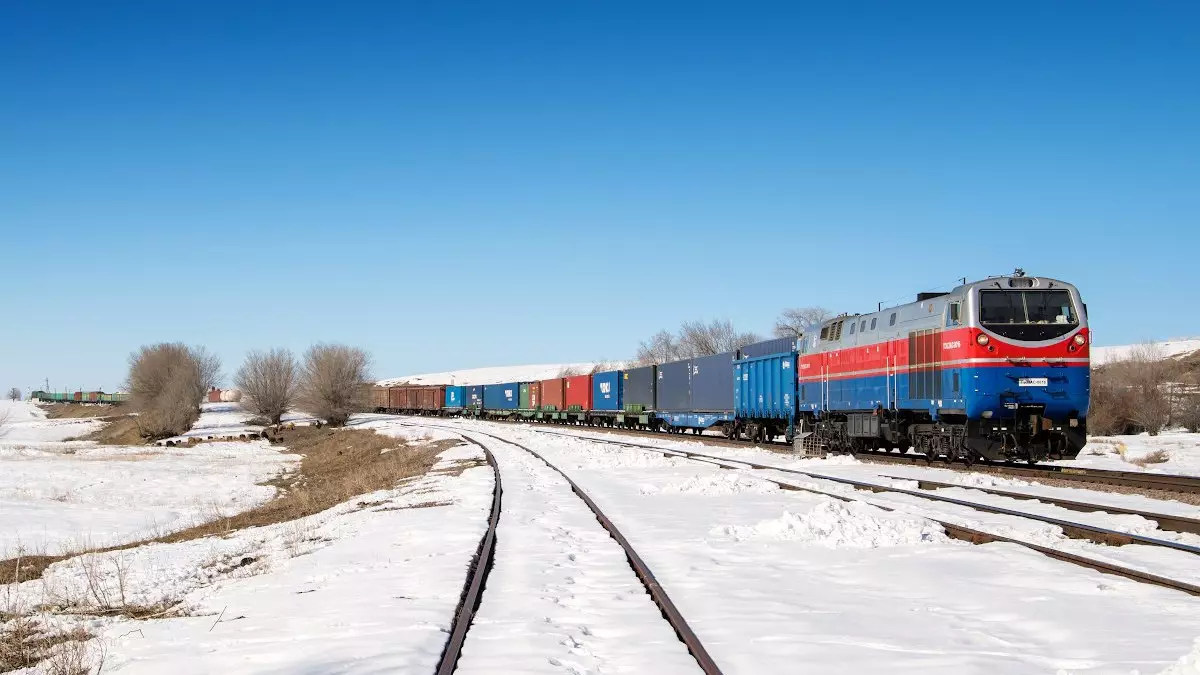 ҚТЖ Сарыағаш өткелінде пойыз қозғалысын тұрақтандыру үшін шектеу енгізді