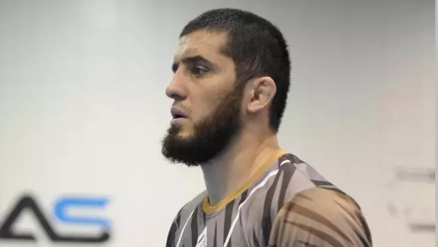 Рахмонов? Махачев назвал соперника после чемпионского боя в UFC