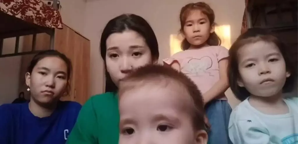 Актюбинка, разлученная с детьми после принудительной госпитализации, получила квартиру