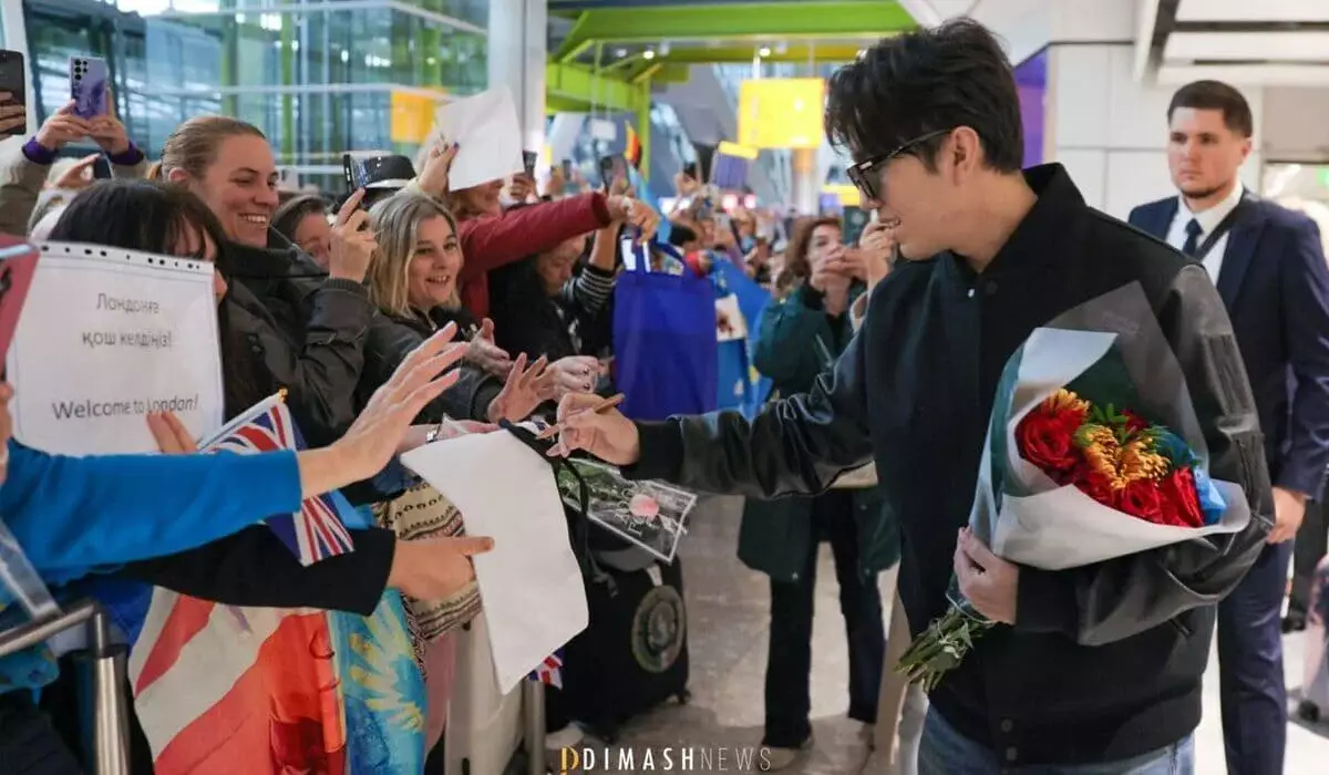 Поклонники устроили Димашу теплый прием в Лондоне (ВИДЕО)