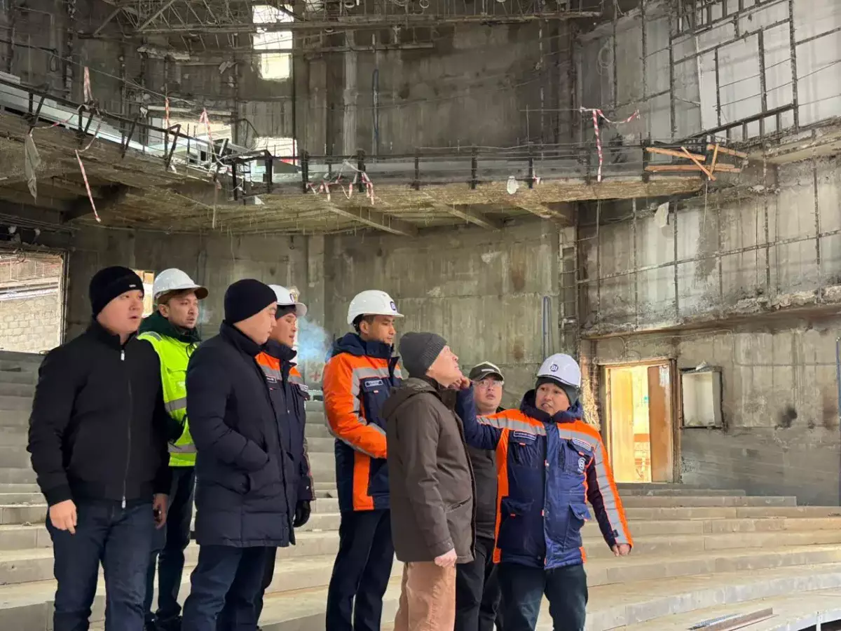 Заместитель акима Алматы поручил усилить контроль за качеством работ на объектах строительства