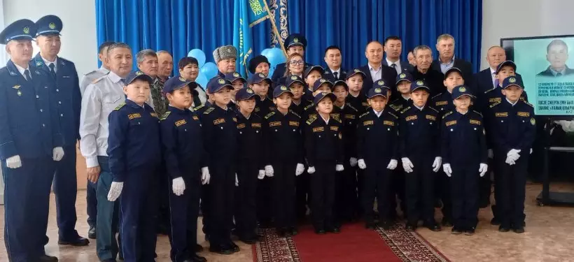 Класс в честь Народного героя открыли в одной из школ области Абай