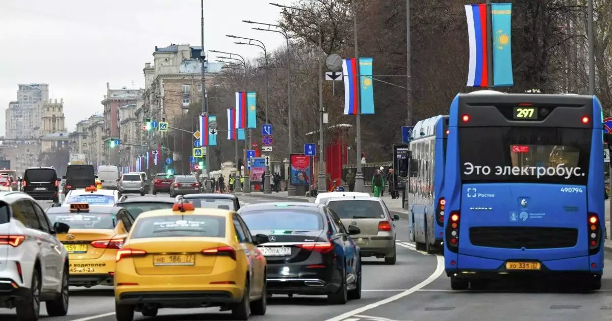  Москву украсили флагами Казахстана и России в преддверии госвизита Токаева 