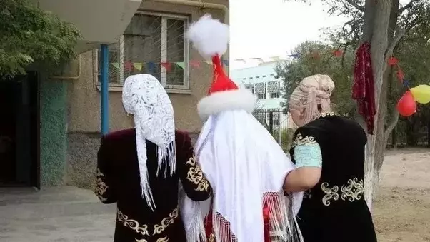 "Әмеңгерлікті заңдастыру керек" дейді қоғам белсендісі