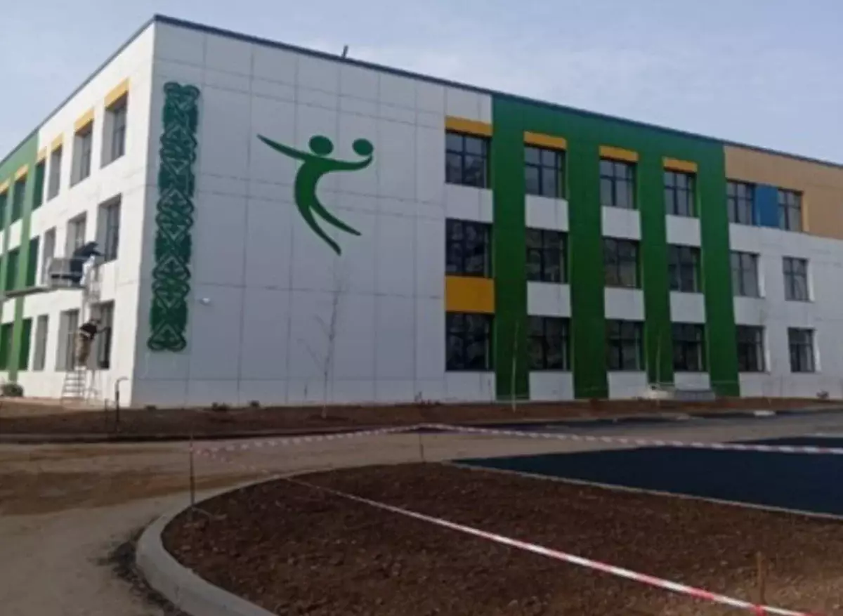 В Жетысуском районе строится школа и откроются поликлиники